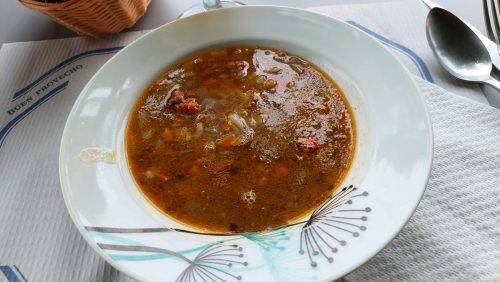 20210722 135211 La soupe aux lentilles a la Casa Pepa Santa Marina (1)